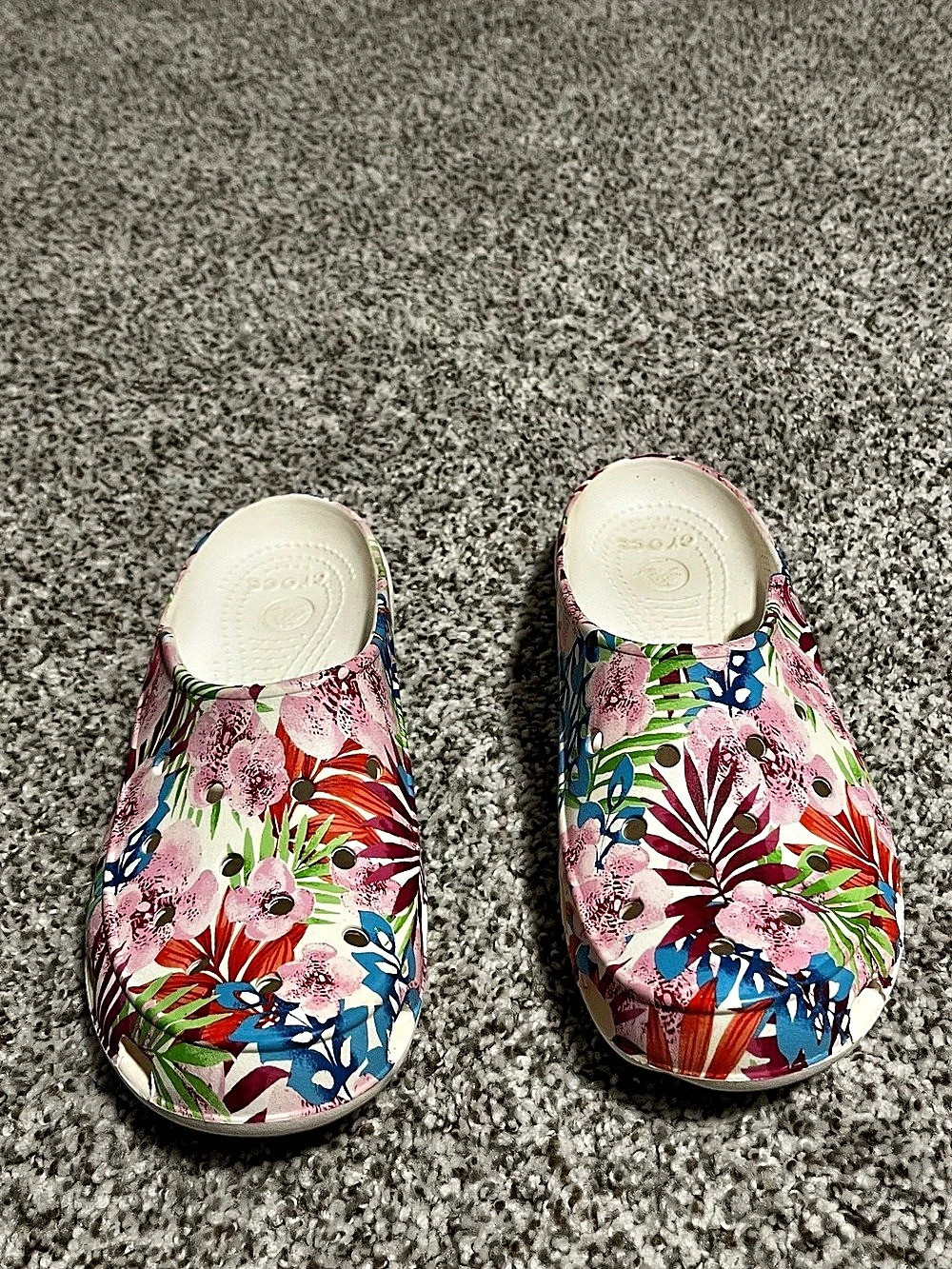 Crocs Freesail Clog Floral White & Pink